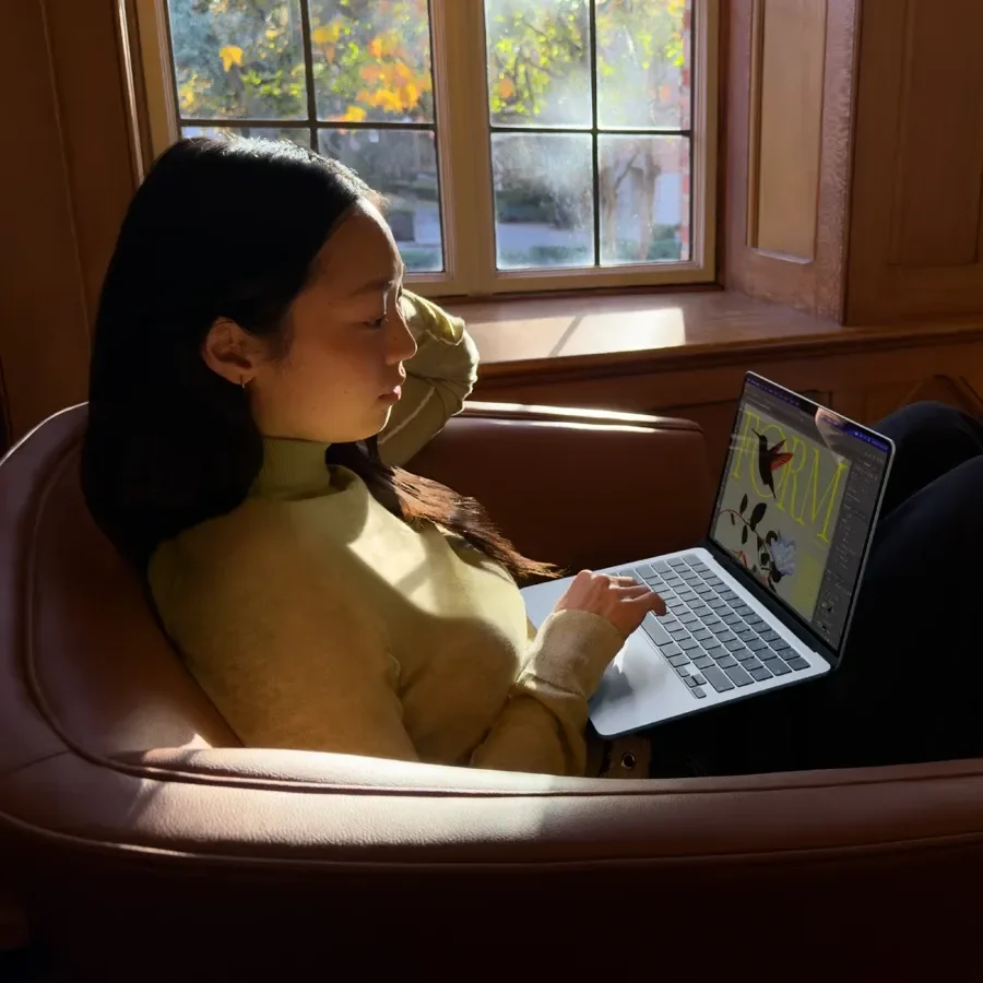 MacBook Air 13.6-inch  M5 (10C CPU/10C GPU), 24 ГБ, 1 ТБ, Небесно-блакитний